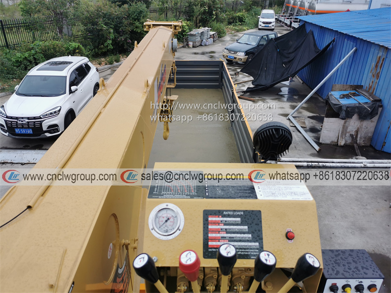 FAW RHD 6x4 crane truck mounted with boom UNIC V800 crane for sale
