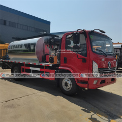 SHACMAN 7m3 asphalt distributor spraying truck