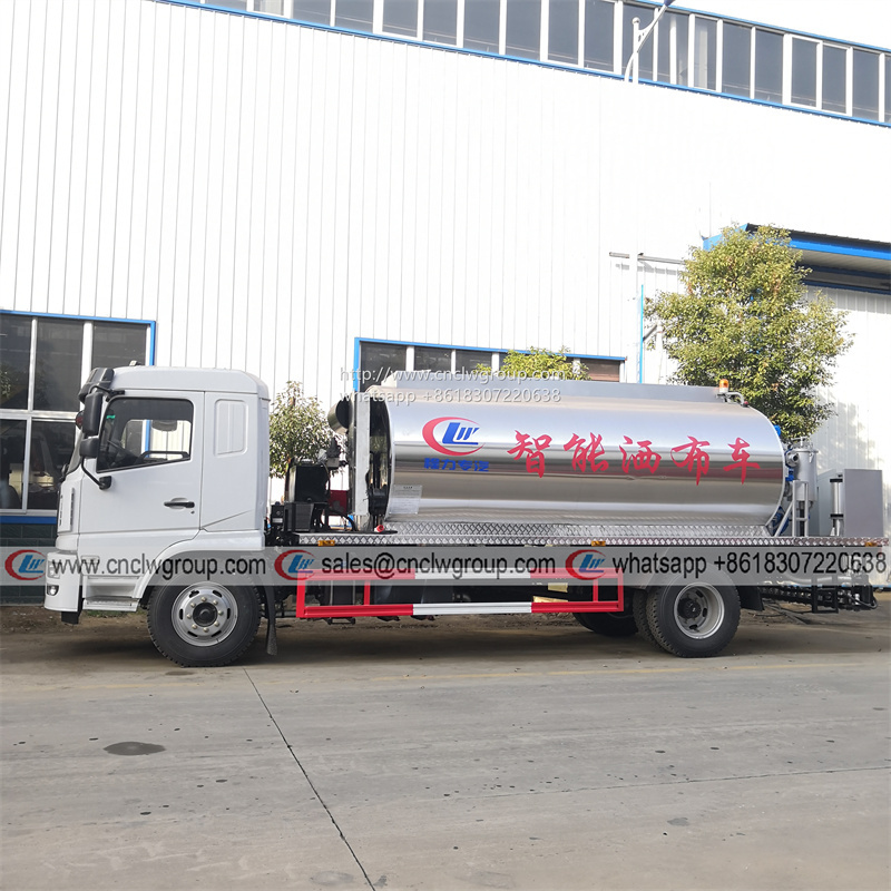 SHACMAN 12000 liter smart type asphalt bitumen distributor tanker auto control