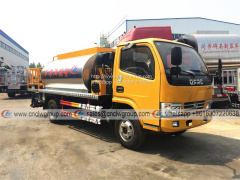 Dongfeng 4x4 4000 liter intelligence type asphalt spreading bitumen distribution tank truck