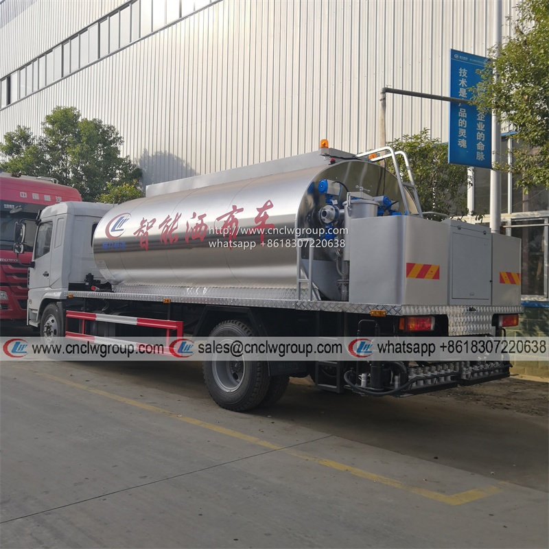 SHACMAN 12000 liter smart type asphalt bitumen distributor tanker auto control