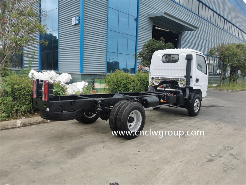 Chengli CLW brand chassis 4x2 4x4 light duty cab chassis OEM production for exporting