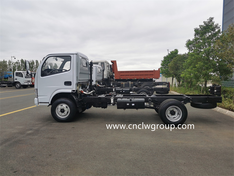 Chengli CLW brand chassis 4x2 4x4 light duty cab chassis OEM production for exporting