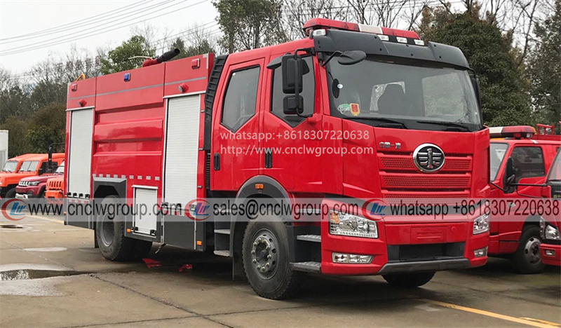 FAW J6 4x2 Double Cab 8000 liter foam water fire engine fire rescue fighting truck