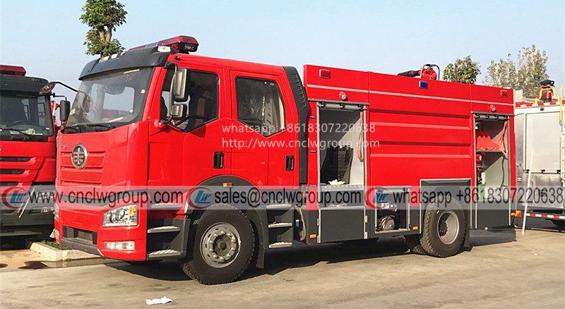 FAW J6 4x2 Double Cab 8000 liter foam water fire engine fire rescue fighting truck