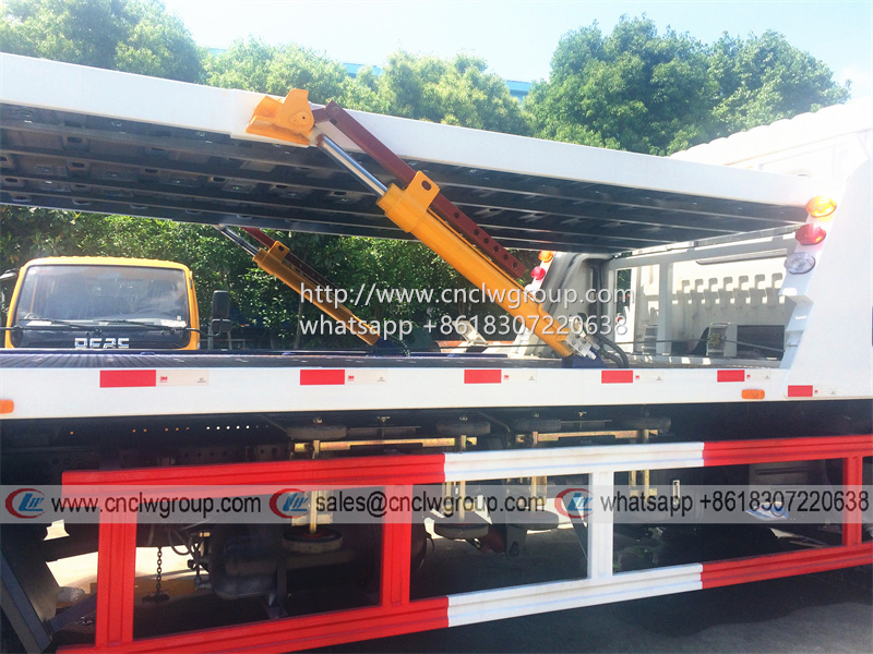 Dongfeng 1 tow 3 cars auto rescue wrecker flatbed tow truck for sale