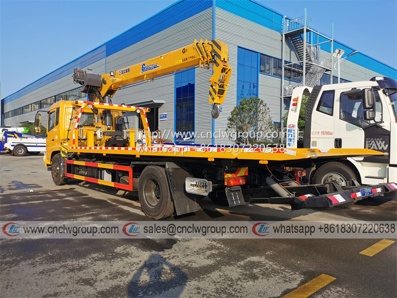 Dongfeng KR 8 ton wrecker tow truck with XCMG crane 8 tons