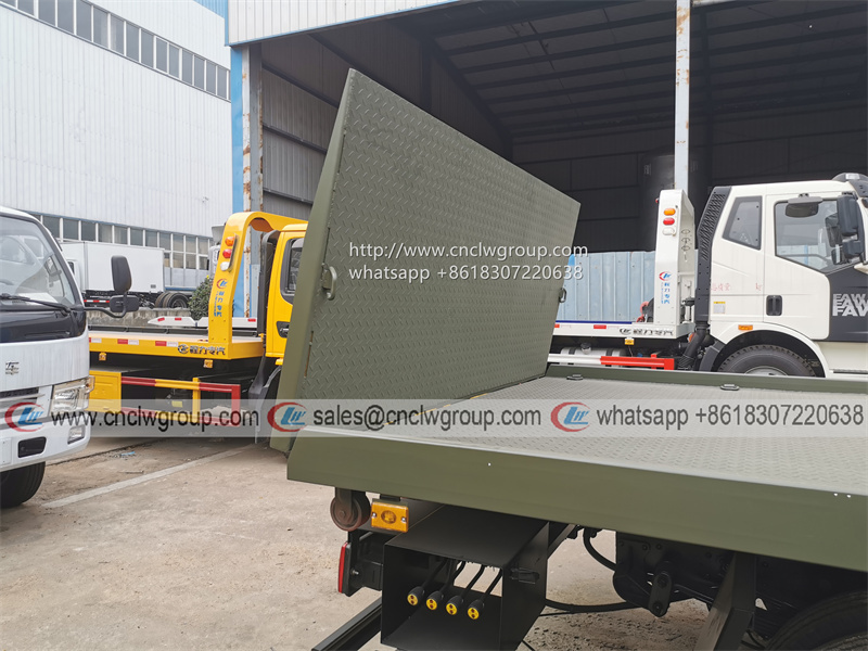 Dongfeng 3 ton small flatbed tow truck wrecker price for sale
