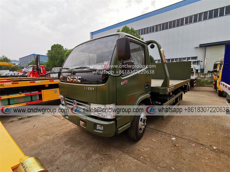 Dongfeng 3 ton small flatbed tow truck wrecker price for sale