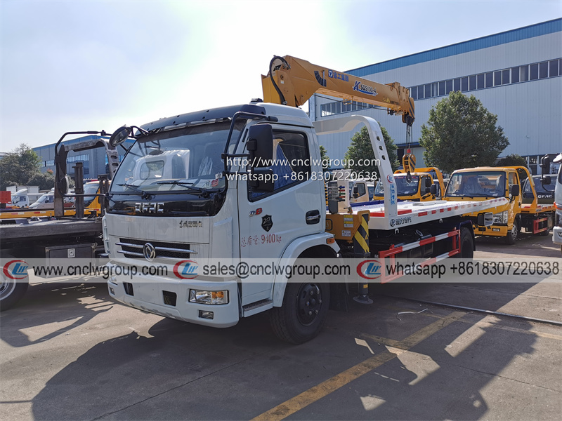 Dongfeng 4 ton crane wrecker tow car rescue recovery truck mounted XCMG 4 ton crane