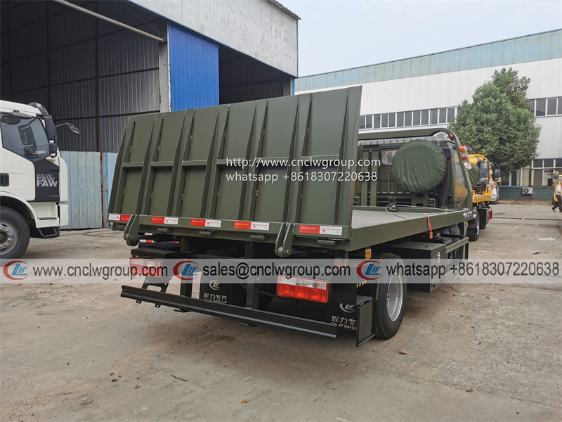 Dongfeng 3 ton small flatbed tow truck wrecker price for sale