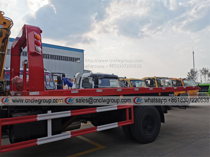 Dongfeng Cummins 190HP 6t 8t cars tow truck for breakdown truck medium duty wrecker for sale