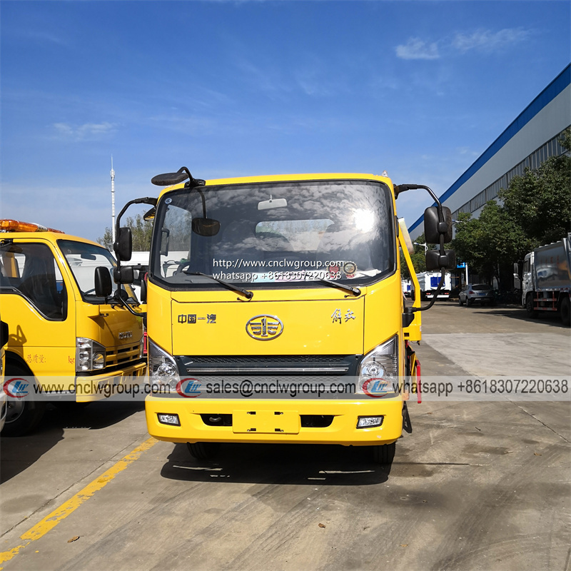 FAW 4 ton wrecker light duty car carrier flat bed tow truck