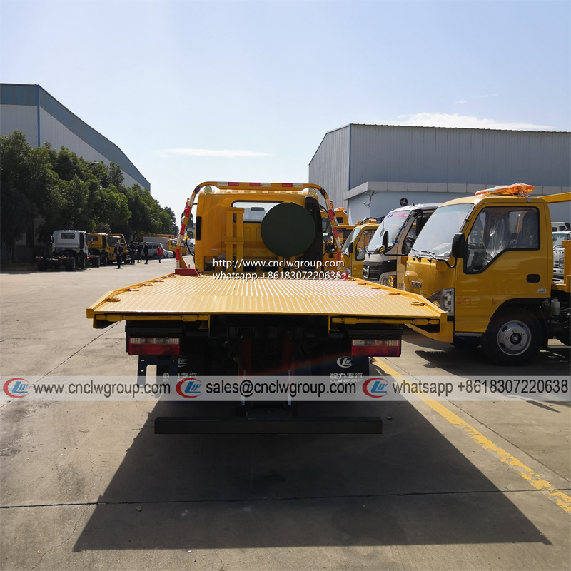FAW 4 ton wrecker light duty car carrier flat bed tow truck