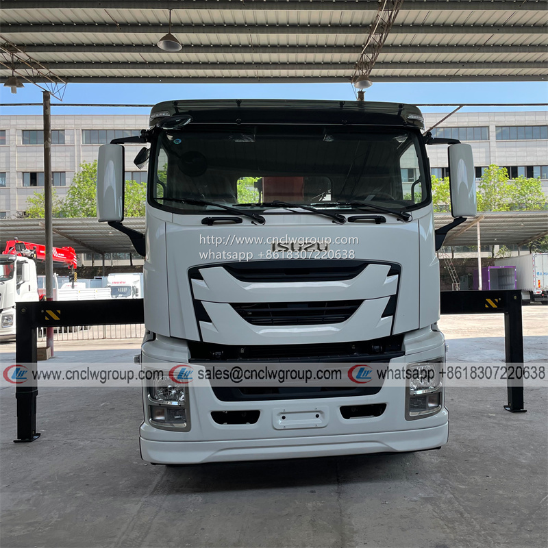 ISUZU GIGA 4x2 6 Wheel Boom Truck Telescopic Truck with 10 ton Extension Crane