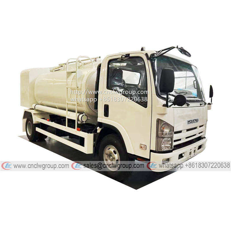 ISUZU 6 wheel 4000 liter fuel tanker with two fuel dispenser units for diesel and gasoline both tank truck