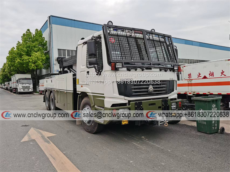 Sinotruk Howo X Military Use T T Rotator Wrecker Rotary Crane