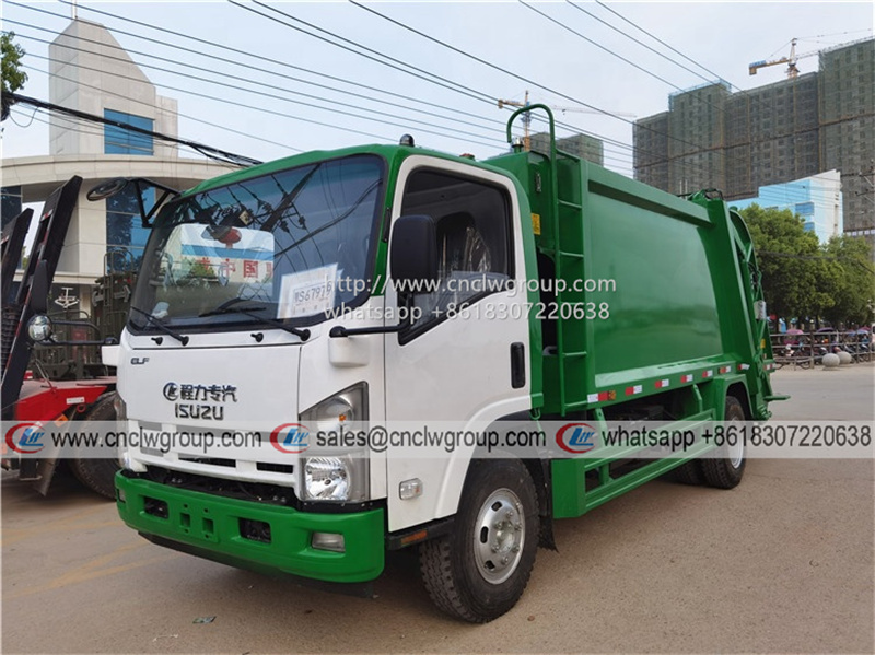 ISUZU FRR 190HP 7cbm garbage compactor truck