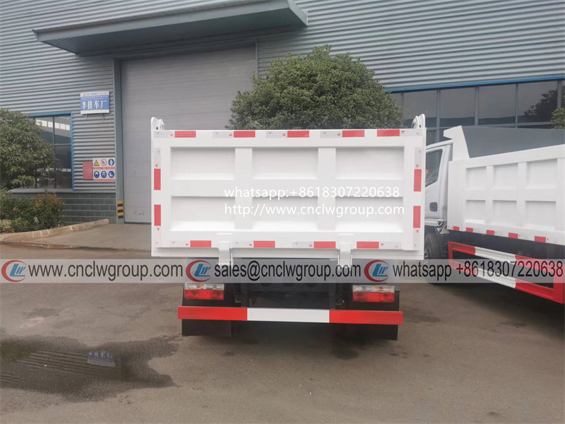 Dongfeng euro3 5 ton dumper 4cbm tipper truck