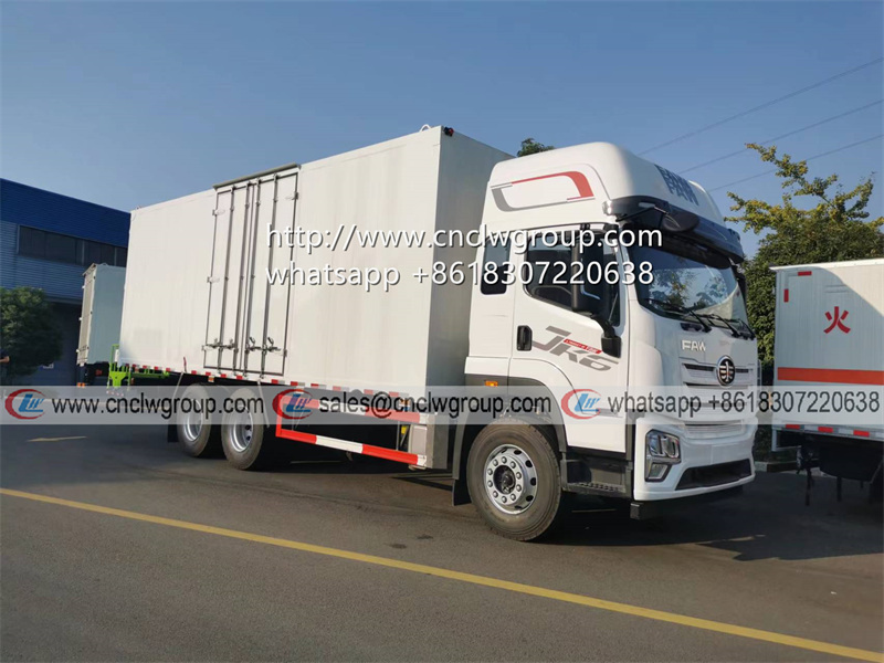 FAW 6x4 Euro5 8.5 meter box cargo truck