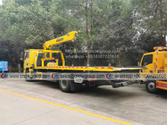 SHACMAN L3000 8 ton wrecker tow truck installed 6.3 ton crane