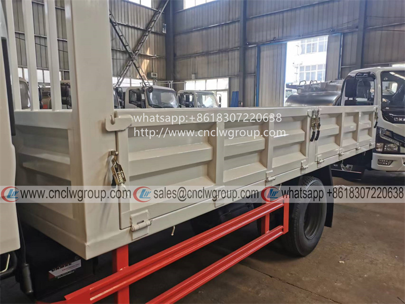 JMC single half cab 4.5m lorry fence cargo truck