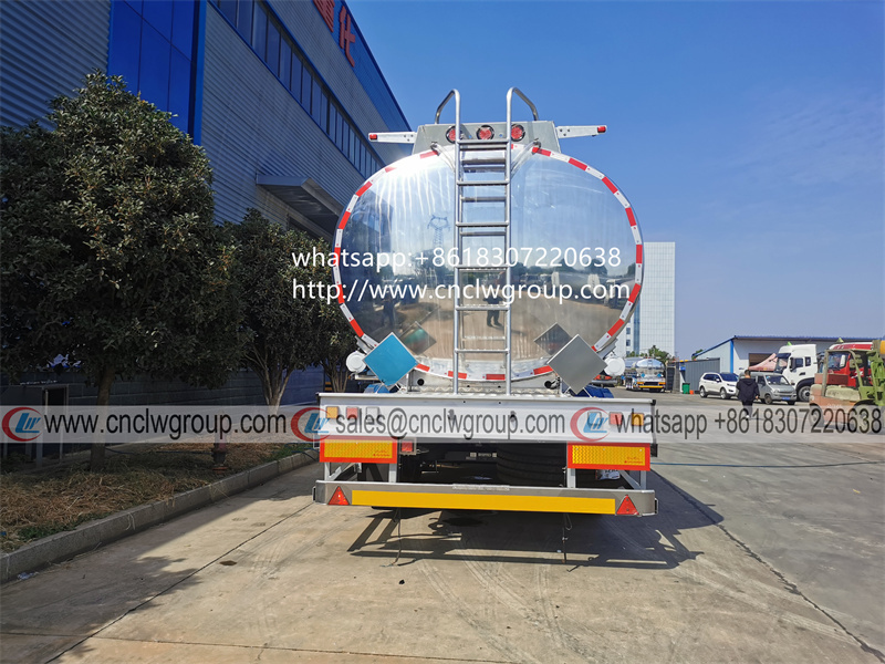 Top Quality 42000 liter Aluminum Alloy Diesel Fuel Tank Semi Trailer Exported to Saudi Arabia