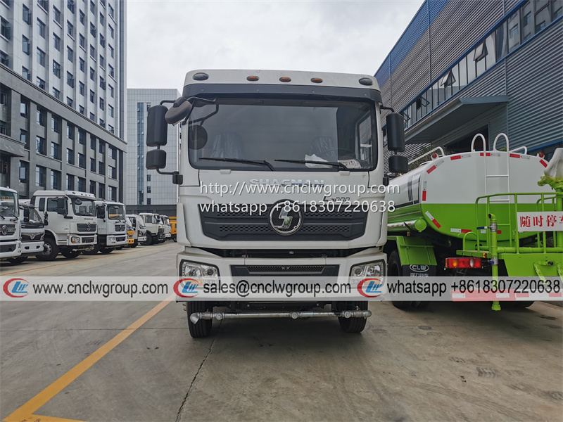 Shacman L3000 3000 gallon water spraying tanker truck