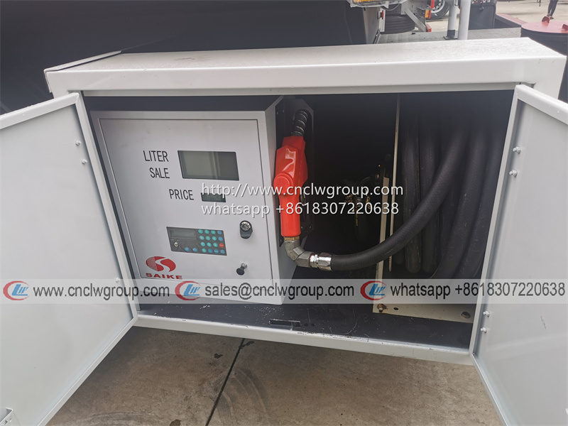 Dongfeng 12000 liter fuel tanker diesel gasoline refueling truck