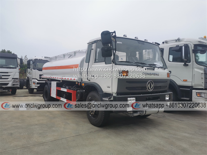 Dongfeng 12000 liter fuel tanker diesel gasoline refueling truck