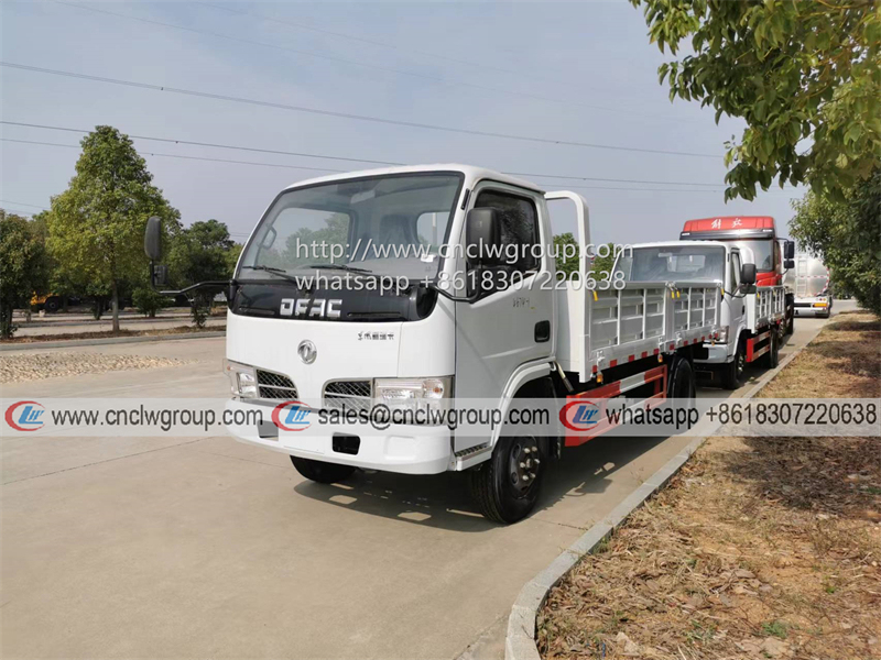DFAC Dongfeng 5 ton dry cargo 14ft dropside body fence cargo truck