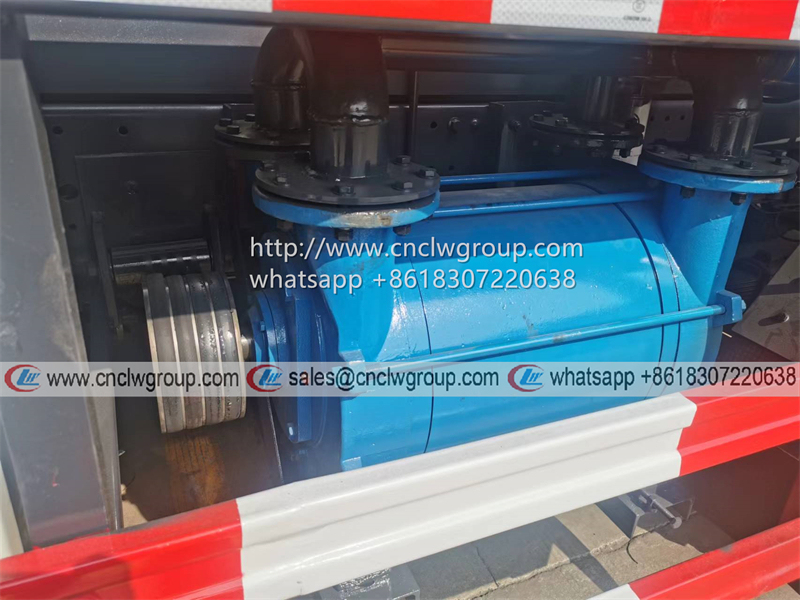 FAW 8x4 RHD 20000 liter vacuum sewage suction truck