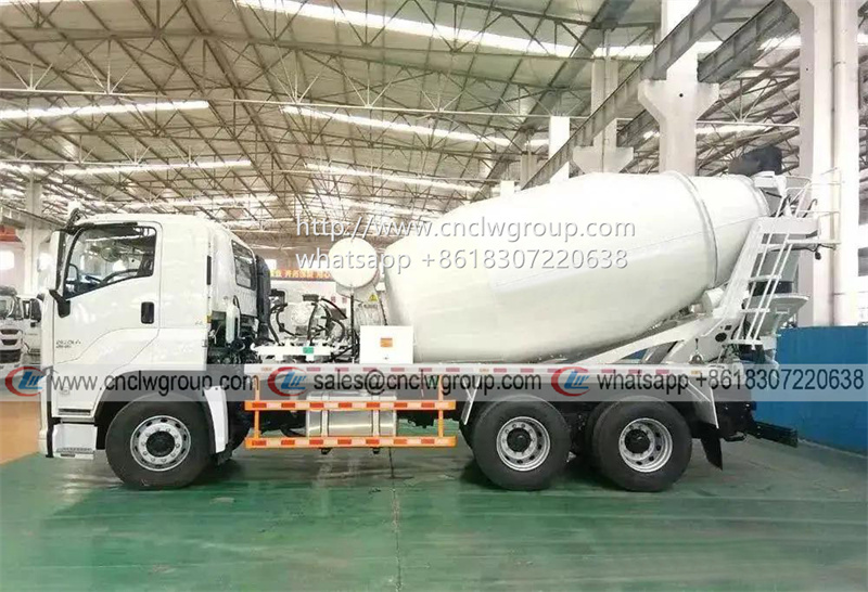 ISUZU GIGA 6x4 12cbm concrete mixer transfer tanker truck