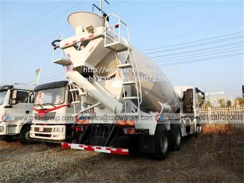 ISUZU GIGA 6x4 12cbm concrete mixer transfer tanker truck