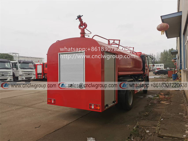 Sinotruk HOWO 8000 liter water tanker fire pump water sprinkler truck
