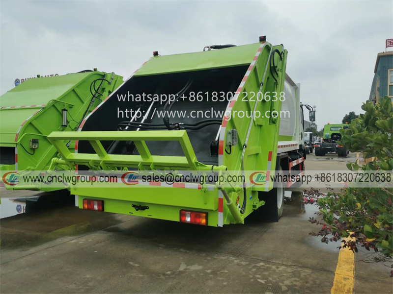 Sinotruk HOWO 10cbm living garbage compactor with rear loader 120L/240L plastic trash bins