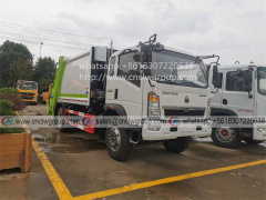 Sinotruk HOWO 10cbm living garbage compactor with rear loader 120L/240L plastic trash bins