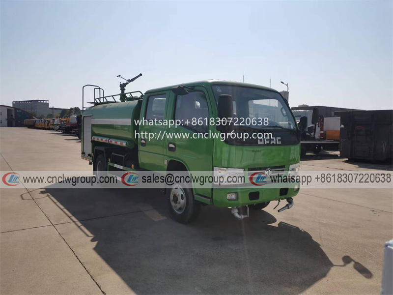 Dongfeng double cab 3000 liter mini fire rescue water tanker fire engine truck