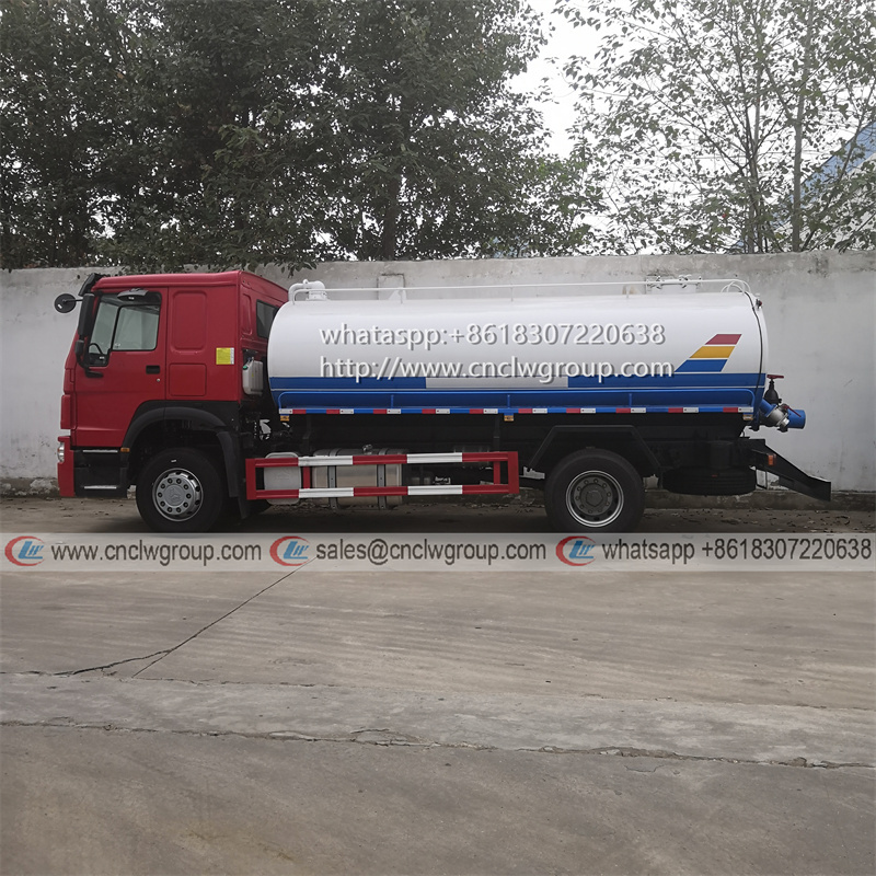 HOWO RHD 266HP 12000 liter toilet fecal suction tanker truck