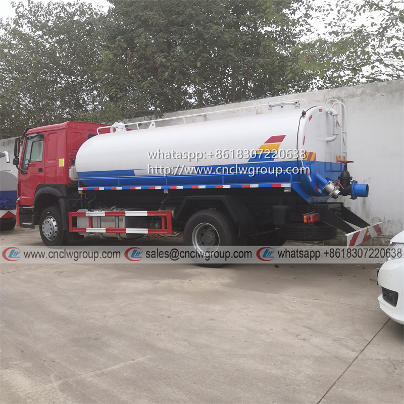 HOWO RHD 266HP 12000 liter toilet fecal suction tanker truck