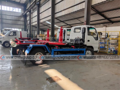 ISUZU 4x2 Hook Lift Garbage Truck with 5cbm Waste Bin