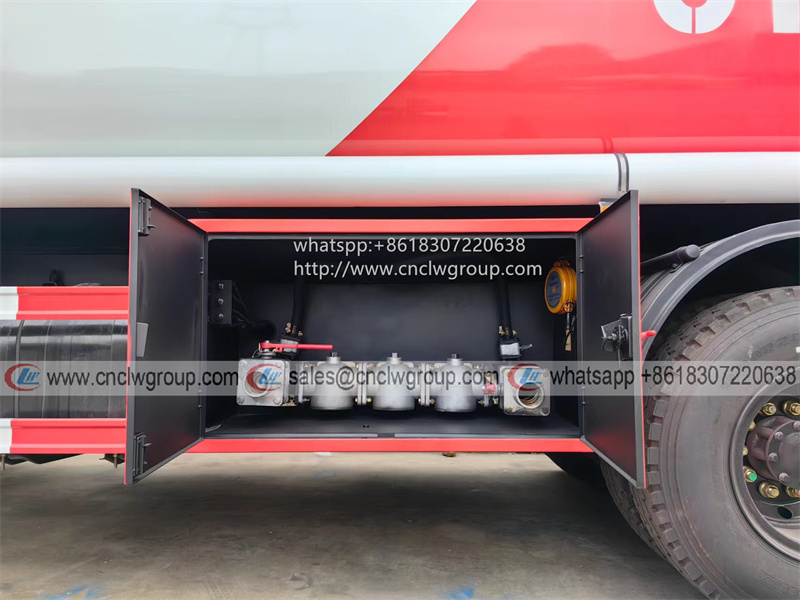 Dongfeng 6x4 20m3 Petrol Fuel Tanker Truck
