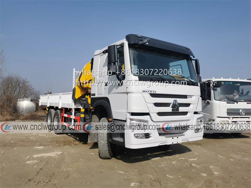 HOWO 6x4 Truck Mounted XCMG 14 Ton Knuckle Crane