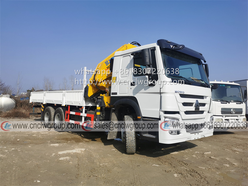 HOWO 6x4 Truck Mounted XCMG 14 Ton Knuckle Crane
