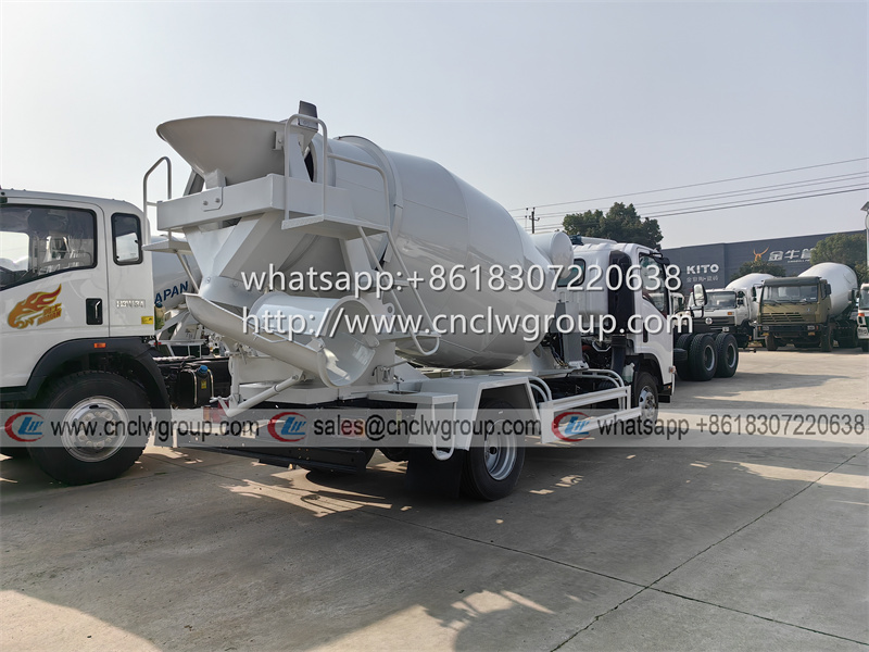 ISUZU 700P 3cbm small concrete mixer truck