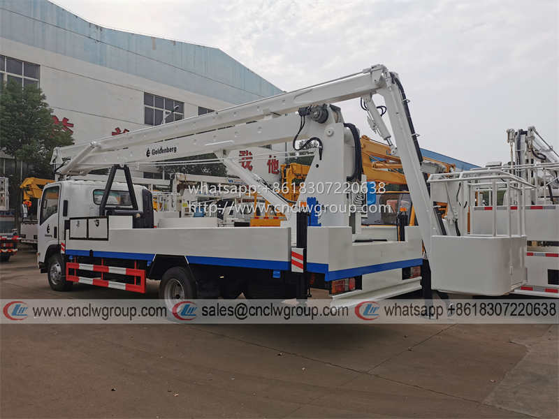 ISUZU 18m 20m 22m Articulated Boom Aerial Work Platform Truck