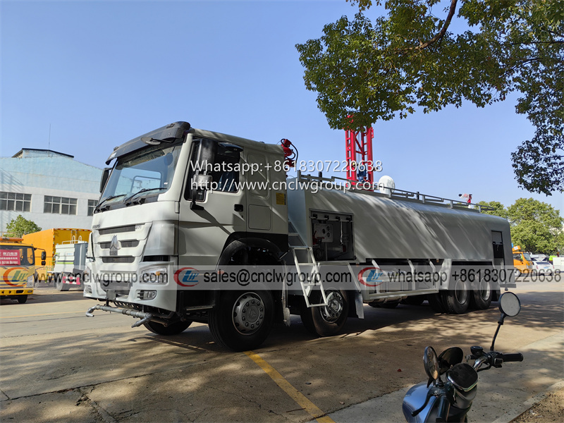 Sinotruk HOWO 25000 liter Fire Truck with Automatical Fire Monitor