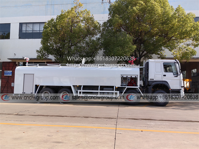 Sinotruk HOWO 25000 liter Fire Truck with Automatical Fire Monitor
