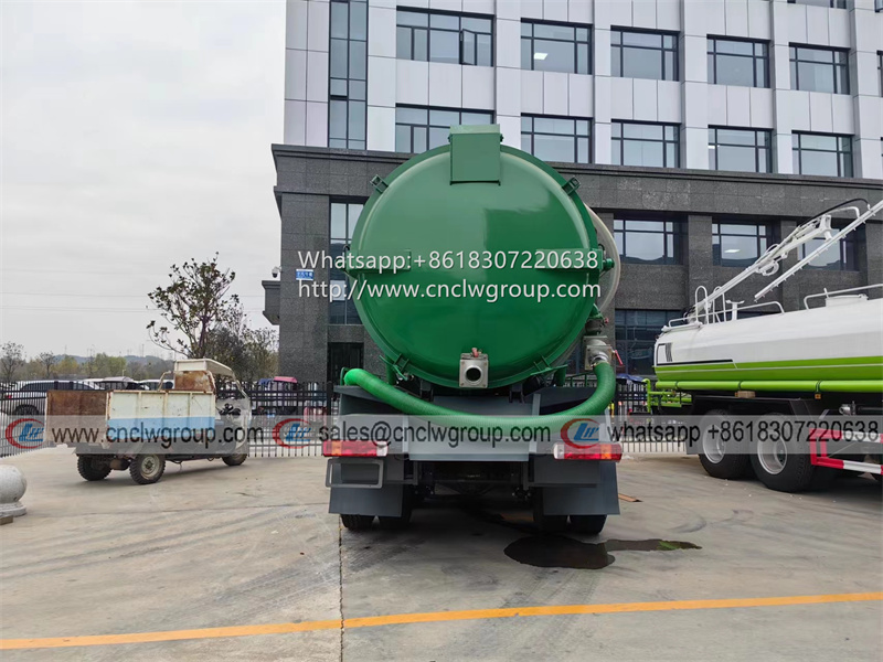 Sinotruk Howo M Vacuum Sewage Suction Tanker Toilet Septic Tank Trucks For Sale