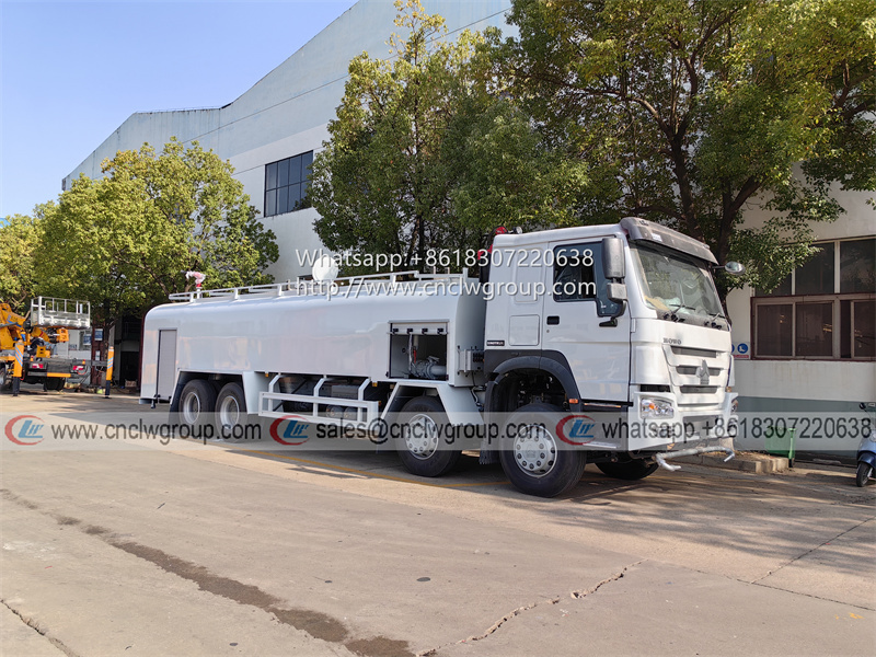 Sinotruk HOWO 25000 liter Fire Truck with Automatical Fire Monitor